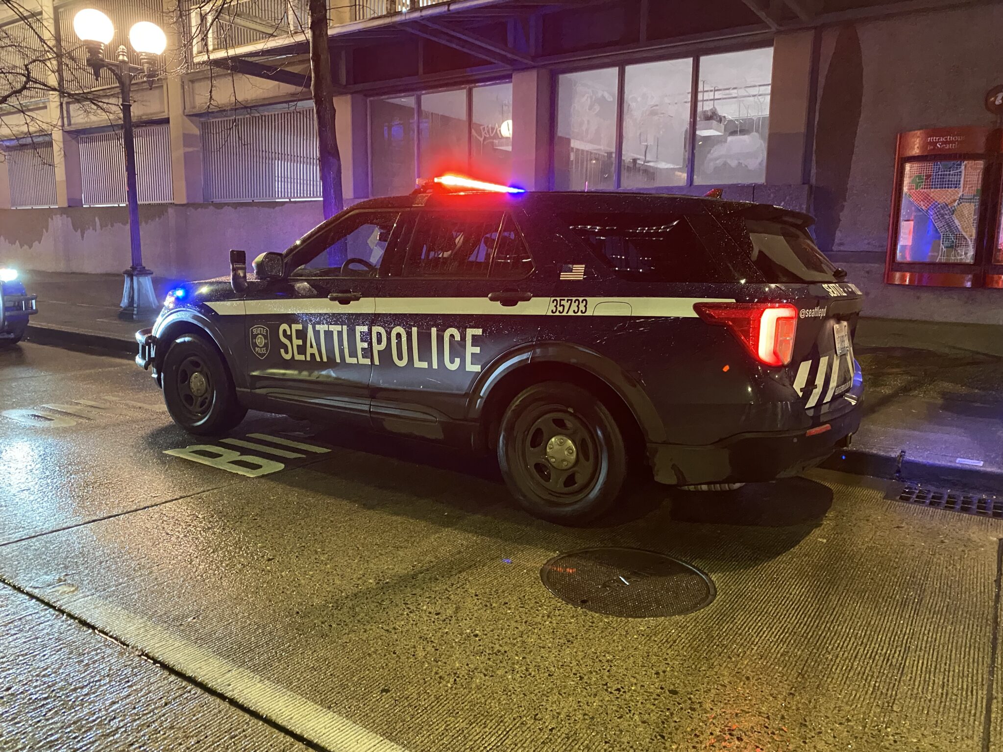 Detectives Investigate Fatal Shooting on Link Light Rail in Downtown Seattle