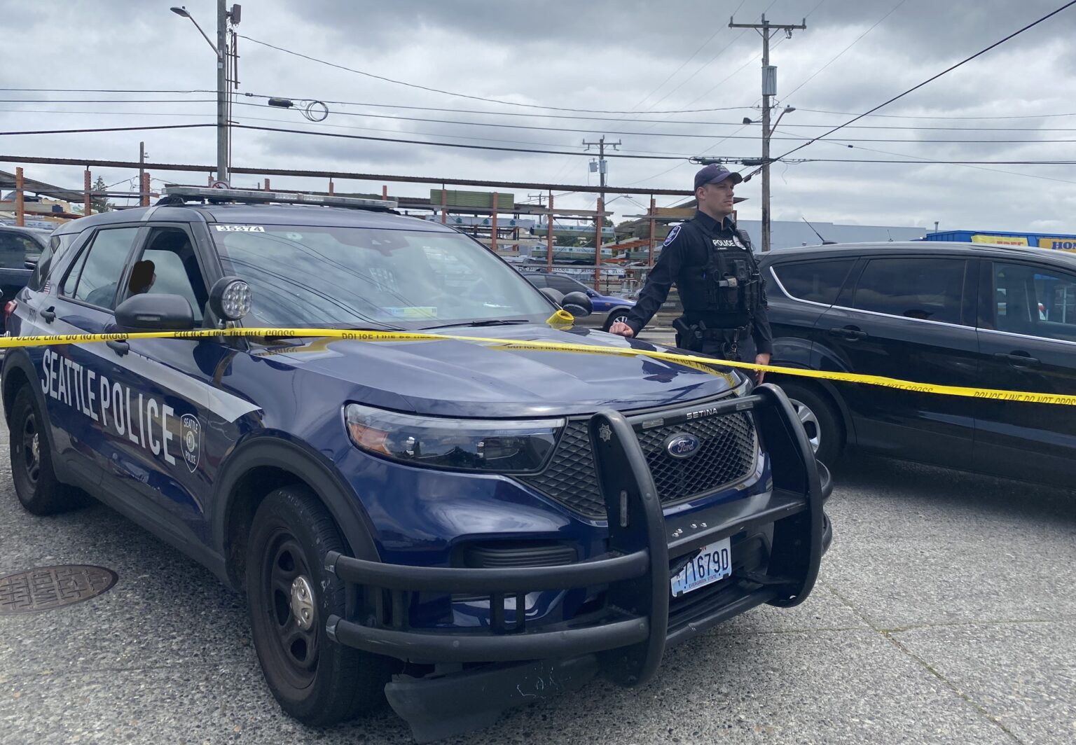 Seattle Police SWAT Arrest Shooting Suspect in North Seattle, Victim ...